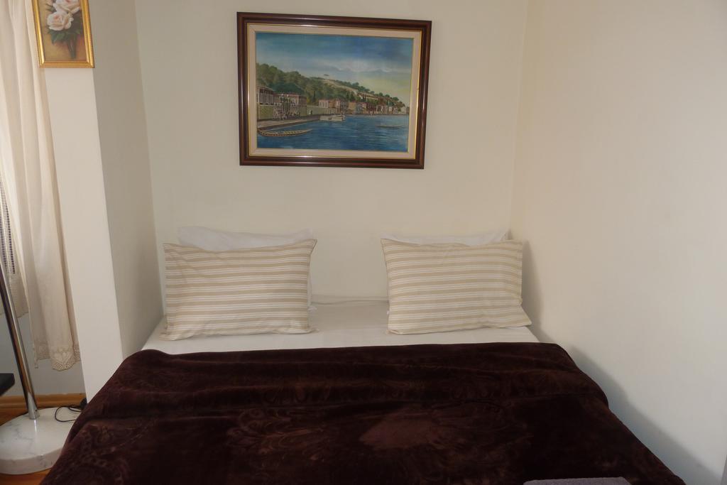 Eagles Budget Home Istanbul Room photo