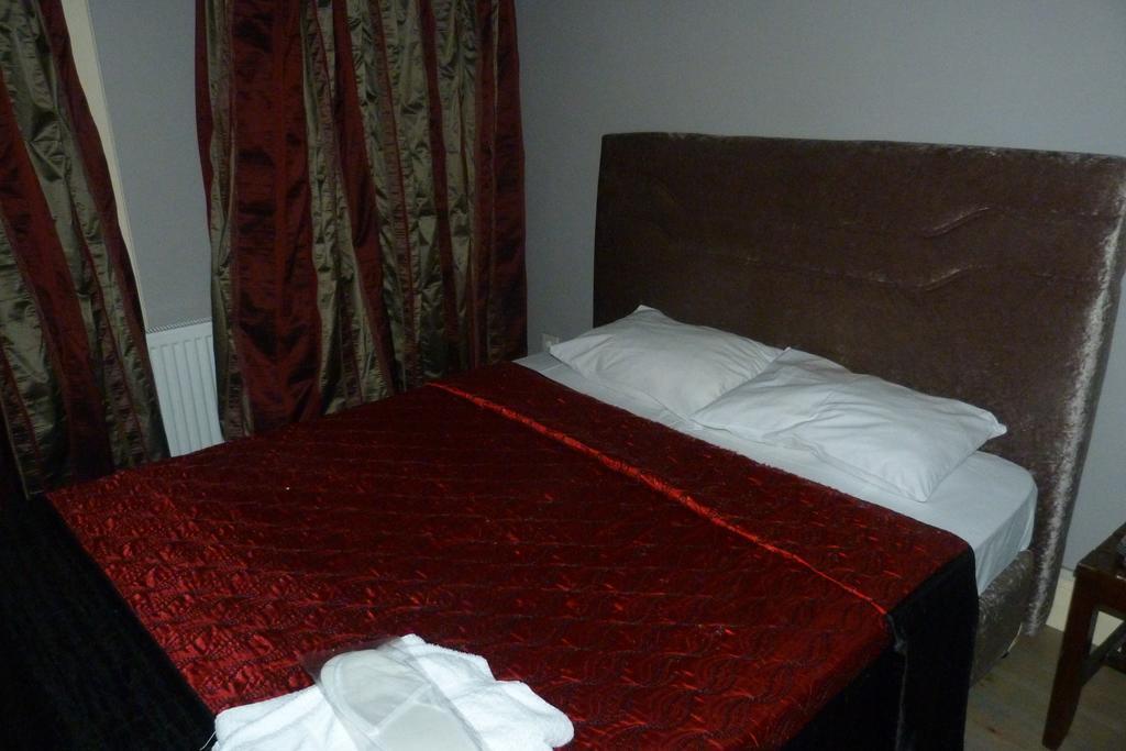 Eagles Budget Home Istanbul Room photo