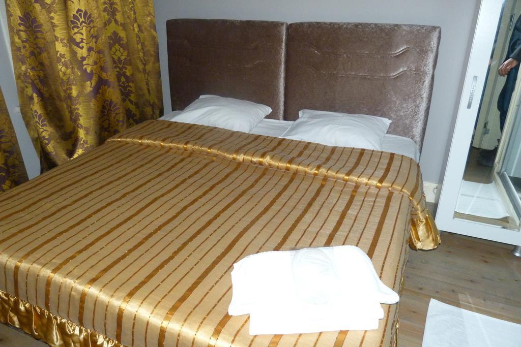 Eagles Budget Home Istanbul Room photo