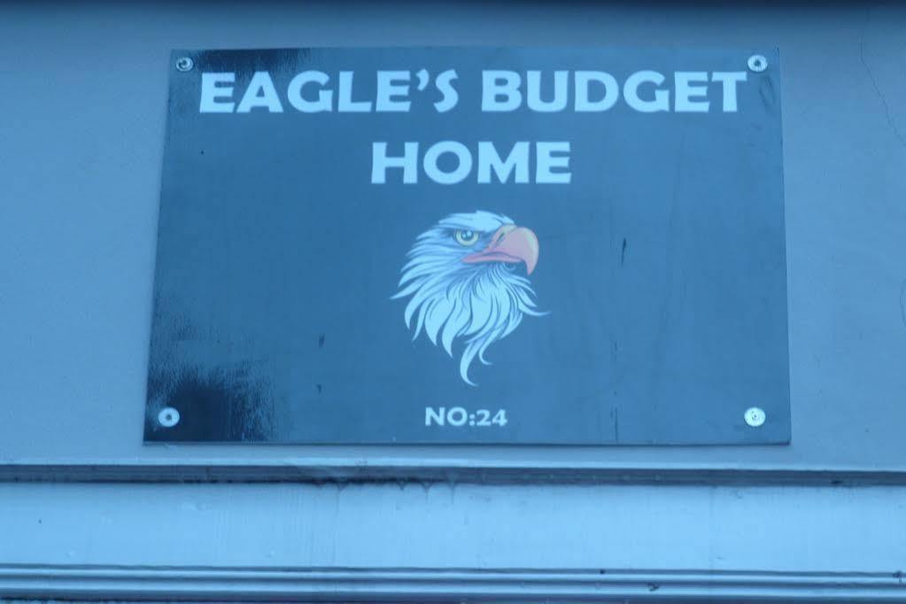 Eagles Budget Home Istanbul Exterior photo